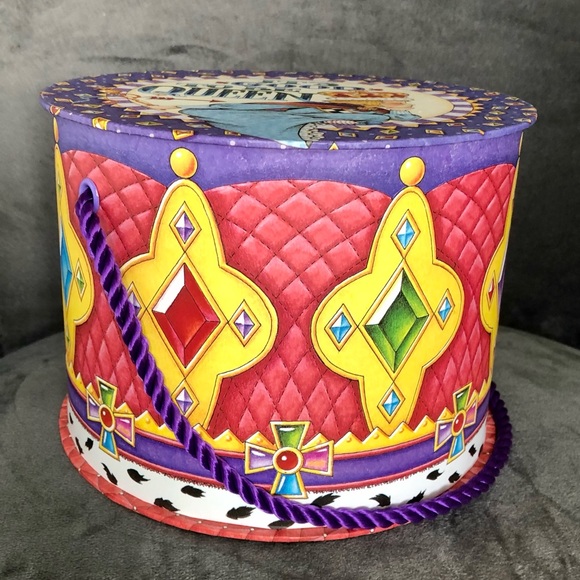 Vintage Handmade Tiara 👸🏼 - Picture 10 of 13